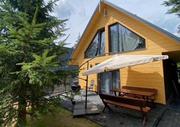 Radawa House | Unforgettable Stay at Domki AS: Pet & Child Friendly Retreat