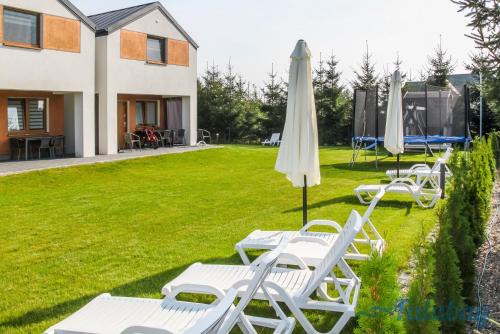 Karwienskie Bloto Drugie House | Pet-Friendly Retreat at Domki Falabay - Rated 9.9/10!