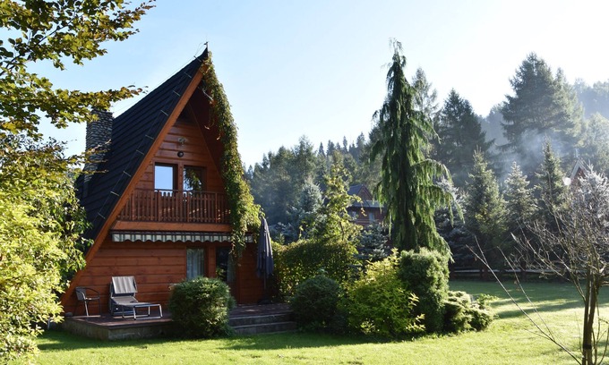 Łopuszna Cottage | Cozy DOMKI JANOSIK: Pet-Friendly Cabin with Fireplace