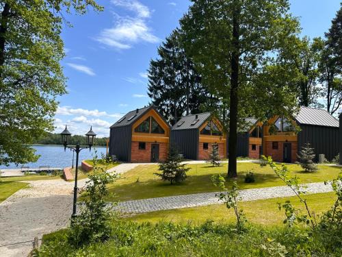 gmina Skape House | Discover Domki nad jeziorem Złoty Potok: Pet-Friendly Retreat