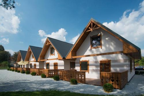 Zachelmie Cabin | Unwind at Domki u Justyny: Pet-Friendly Oceanfront Retreat