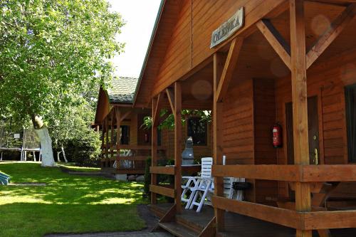 Darlowo Cabin | Discover Domki Zielony Zakątek: Pool & Family-Friendly Retreat