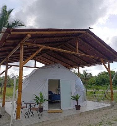 Mompiche Other | Domo Premium en la playa de Isla Portete