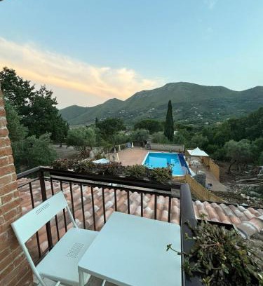 Pagnano House | Oceanfront Domus Arco Romano: Perfect Family Getaway