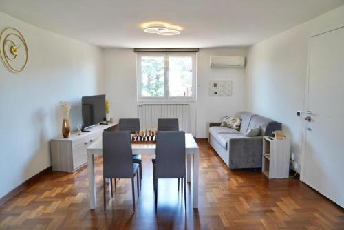Suburbio VII Portuense Apartment | Domus Arvali - Appartamento Superior con Terrazza Privata
