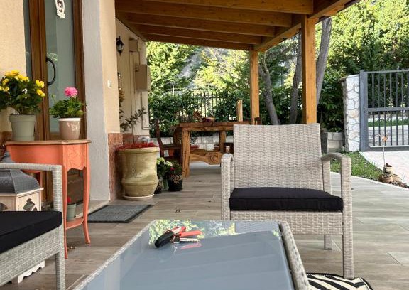 Badia House | Domus Corinnae: Guest Rated 10/10 with Hot Tub & Restaurant