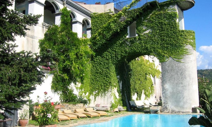 Giungano Villa | Domus Laeta: A Pet-Friendly Haven with Pool & Hot Tub
