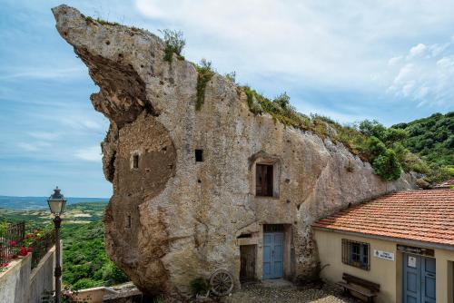 Sedini Apartment | Family-Friendly Getaway at Domus Sedini by the Sea