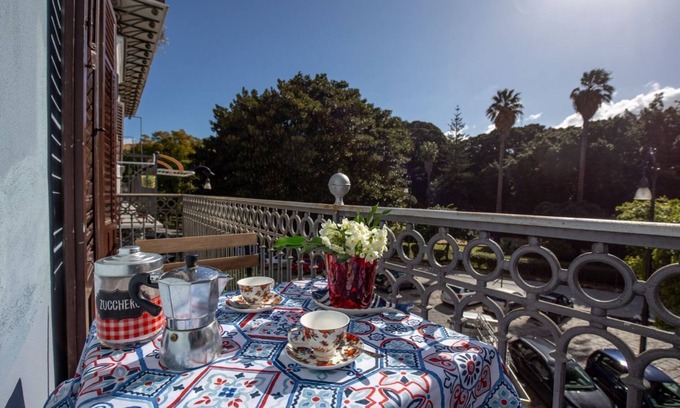 Kalsa Apartment | Experience Domus Sicily - Piazza Marina Suite with Garden Views