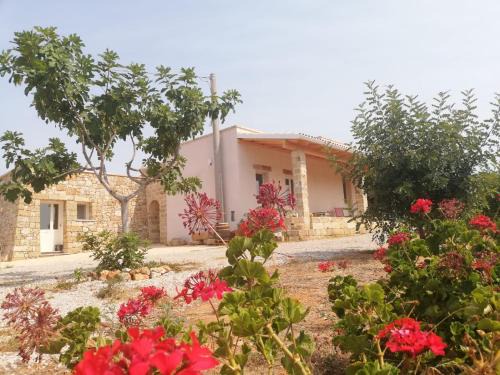 Morciano di Leuca Apartment | Top-Rated Domus Veretum: Oceanfront, Pet-Friendly Stay