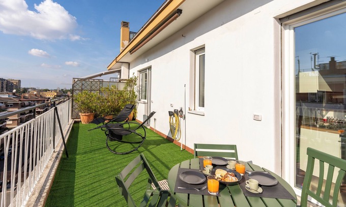 Quartiere XXII Collatino Apartment | DOMVS TIBVRTINA [SOLARIUM ZONE], Rome.