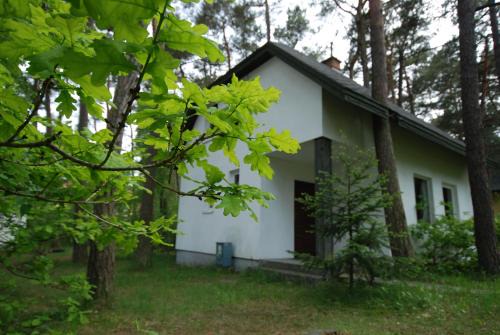 Pobierowo House | Inviting Domyletnie Pobierowo with Garden Oasis