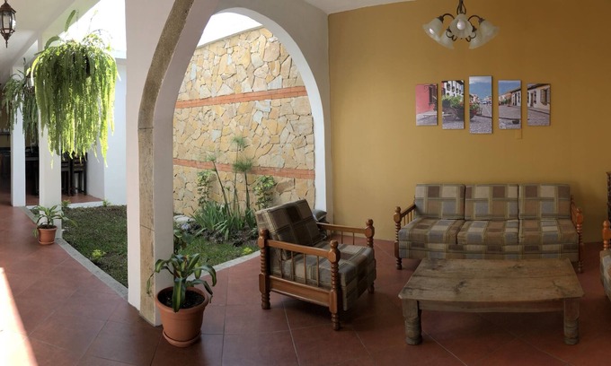 Antigua Guatemala House | Charming "Donde Chiqui" House near La Merced Church