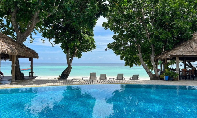 Satun Hotel | Discover Dong Talay Lipe Beach Resort with Pool & Spa