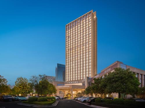 Dongguan City Center Hotel | Discover Dongguan Dongcheng International Hotel's Oceanfront Oasis