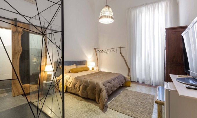 Lecce Historic Center House | Cozy Dongiovanni Suite 2 with Breakfast & Family-Friendly Perks