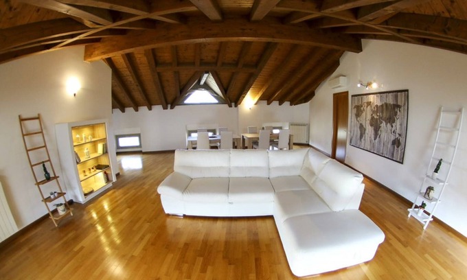 Citta Bassa Apartment | Experience the Comfort of Donizetti Royal Attic for 6
