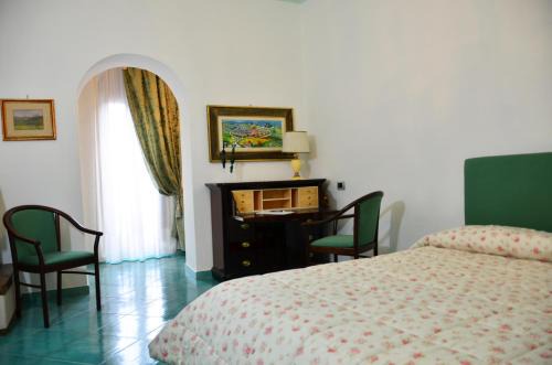 Capitello Bed & Breakfast | Welcoming Stay at Donna Alda Affittacamere with Hot Tub