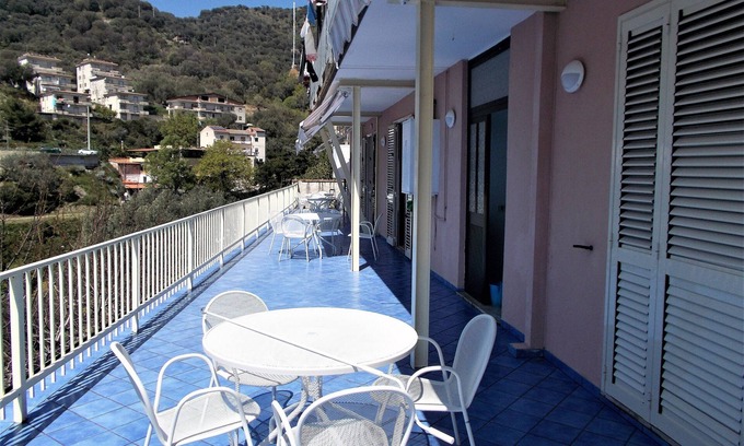 Marina di Pisciotta Apartment | Family-Friendly Donna Ester: Cozy Three-Room Getaway