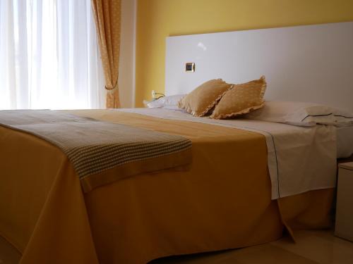 Matera Bed & Breakfast | Donna Nicla B&B: Family-Friendly Stay with Breakfast Included