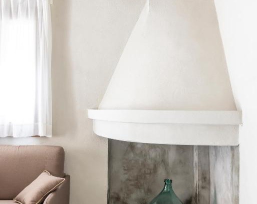 Colledimezzo House | Discover Donna Rina: Historic Stay with Family & Pets