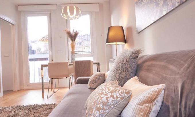 San Sebastian Centro Apartment | Oceanfront Bliss at Donosti Deluxe - Rated 9.7 by Guests