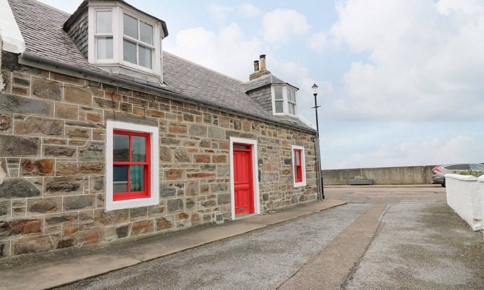 Cullen Cottage | Family-Friendly DOOKERS' HOOSE with Oceanfront Views