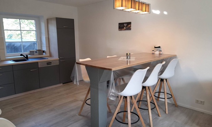 Esgrus Apartment | Seute Deern: Top-Rated Family Haven with Ocean Views
