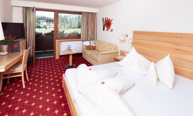 Reith im Alpbachtal House | Cozy Doppelzimmer Bergzauber at Der Kirchenwirt Hotel