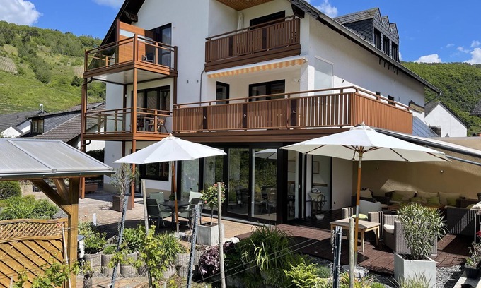 Traben-Trarbach Cottage | Cozy Doppelzimmer 10 at Gäste- und Weinhaus Schatzgarten