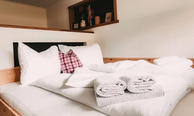 Schladming Apartment | Relaxing Retreat: Doppelzimmer 2 at Posers Bergwelt