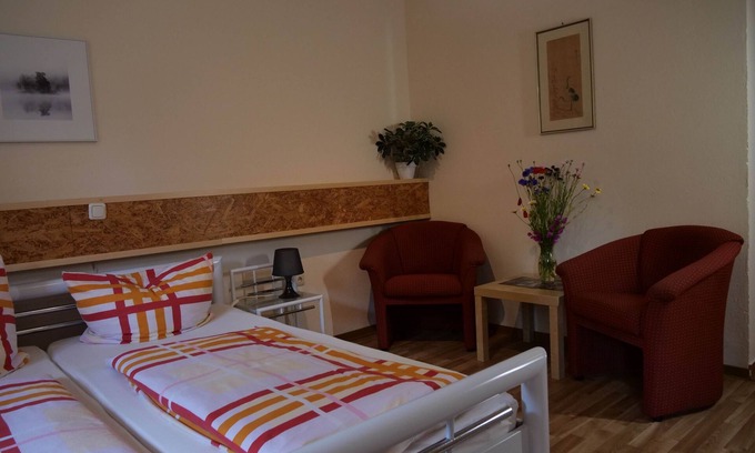 Kuchelmiss Apartment | Cozy Doppelzimmer 8 at Pension Nebeltal with Family Amenities
