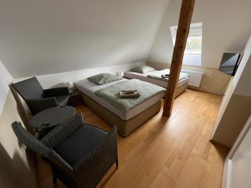 Meine Hotel | Mid-range Comfort at MWM-Pension-Hotel with Family Amenities