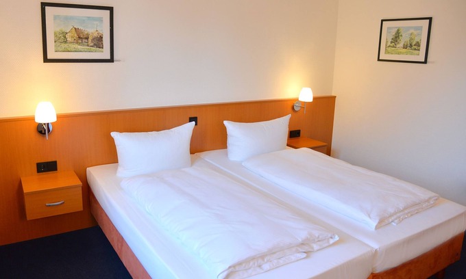 Lubbenau/Spreewald House | Comfortable Double Room with Pet-Friendly Amenities