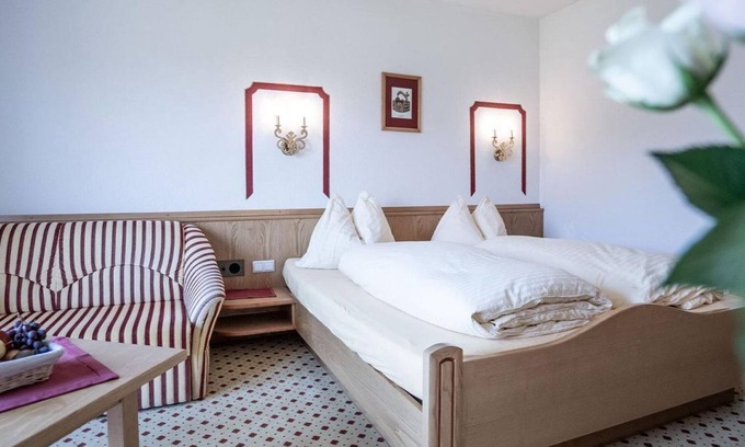 Mosern House | Cozy Doppelzimmer at Kaiserhof with Spa & Pool Access