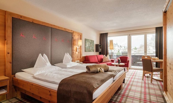 Pertisau House | Relaxing Comfort at Doppelzimmer Rofan - The Perfect Getaway