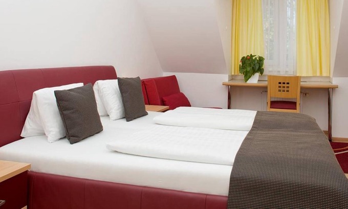 Rust Apartment | Doppelzimmer mit Du/wc - Hotel am See Rust