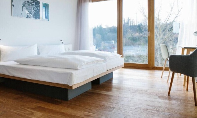 Muellheim Apartment | Cozy Doppelzimmer with Delicious Breakfast Included