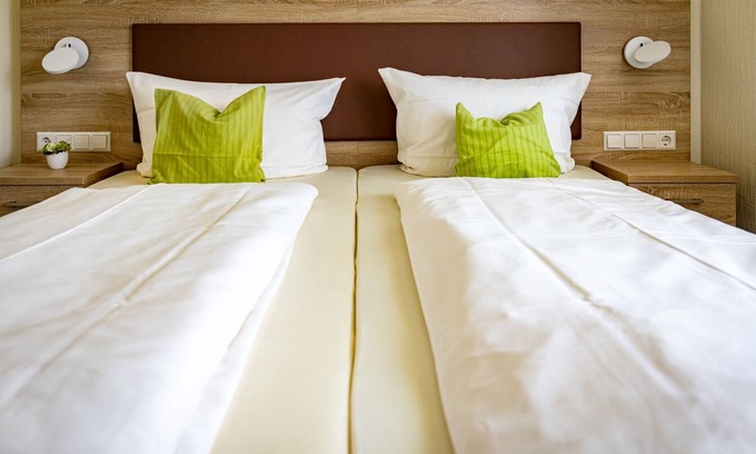Bad Bellingen Apartment | Cozy Doppelzimmer Nr. 3 with Breakfast for Two Guests
