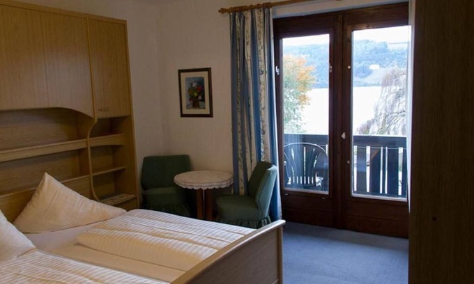 Millstatt Bed & Breakfast | Relaxing Getaway at Pension Härring by the Lake