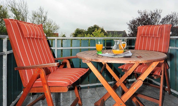 Neuharlingersiel House | Cozy Balcony Room with Ocean View - Hotel Garni Haus Am Meer