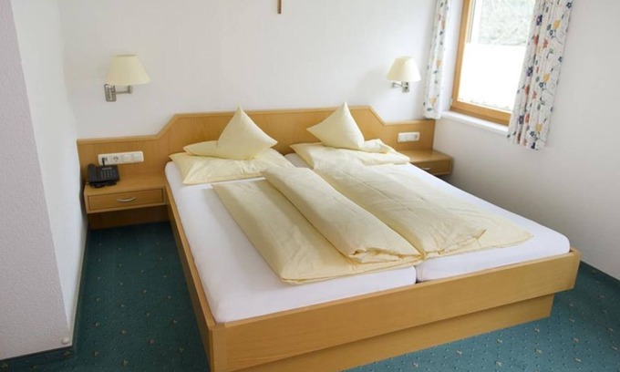 Buchboden Bed & Breakfast | Comfortable Standard Double Room with Breakfast at Café Pension "zum Jäger"