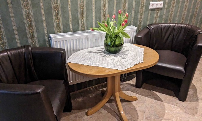 Edenkoben Apartment | Comfortable Doppelzimmer Weinrebe with Kitchenette Awaits