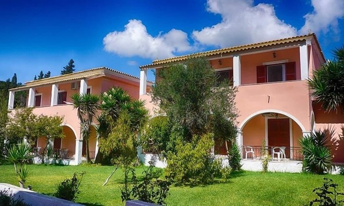 Agios Georgios Pagon Apartment | Dora Apartment 4 - in a quiet location only 300m from the sandy beach - in the bay of Agios Geo
