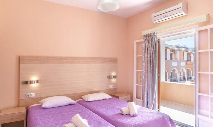 Agios Georgios Pagon Apartment | Family-Friendly Dora Apartment Pagoi - 4 Star Stay