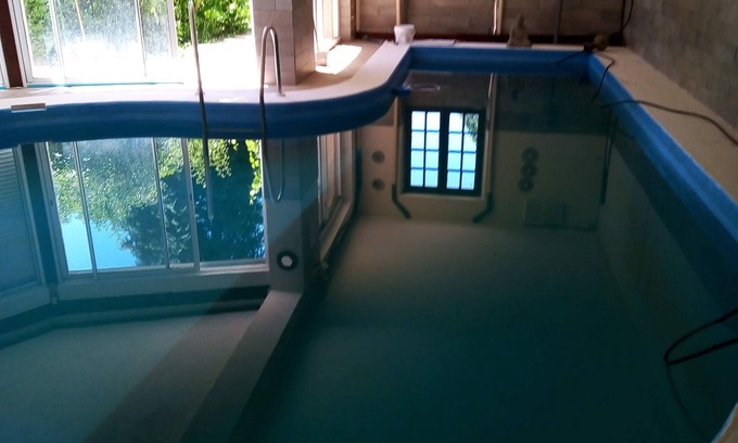 Saint-Privat-des-Pres Apartment | Cozy Dordogne Apartment with Indoor Pool near Aubeterre