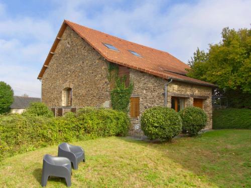 Troche Bed & Breakfast | Explore Dordogne et Corrèze: Pet-Friendly BnB with Pool