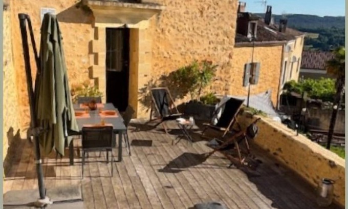 Pays-de-Belves House | Serene Village House in Dordogne with Private Pool Escape