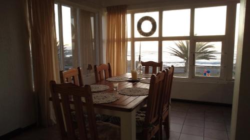 Doringbaai Apartment | Relaxing Doringbaai Home Stay: Pet Friendly & Hot Tub