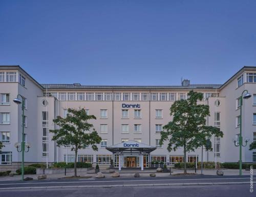 Zentrum Hotel | Discover Dorint Hotel Bonn: Pet Friendly with Pool & Spa